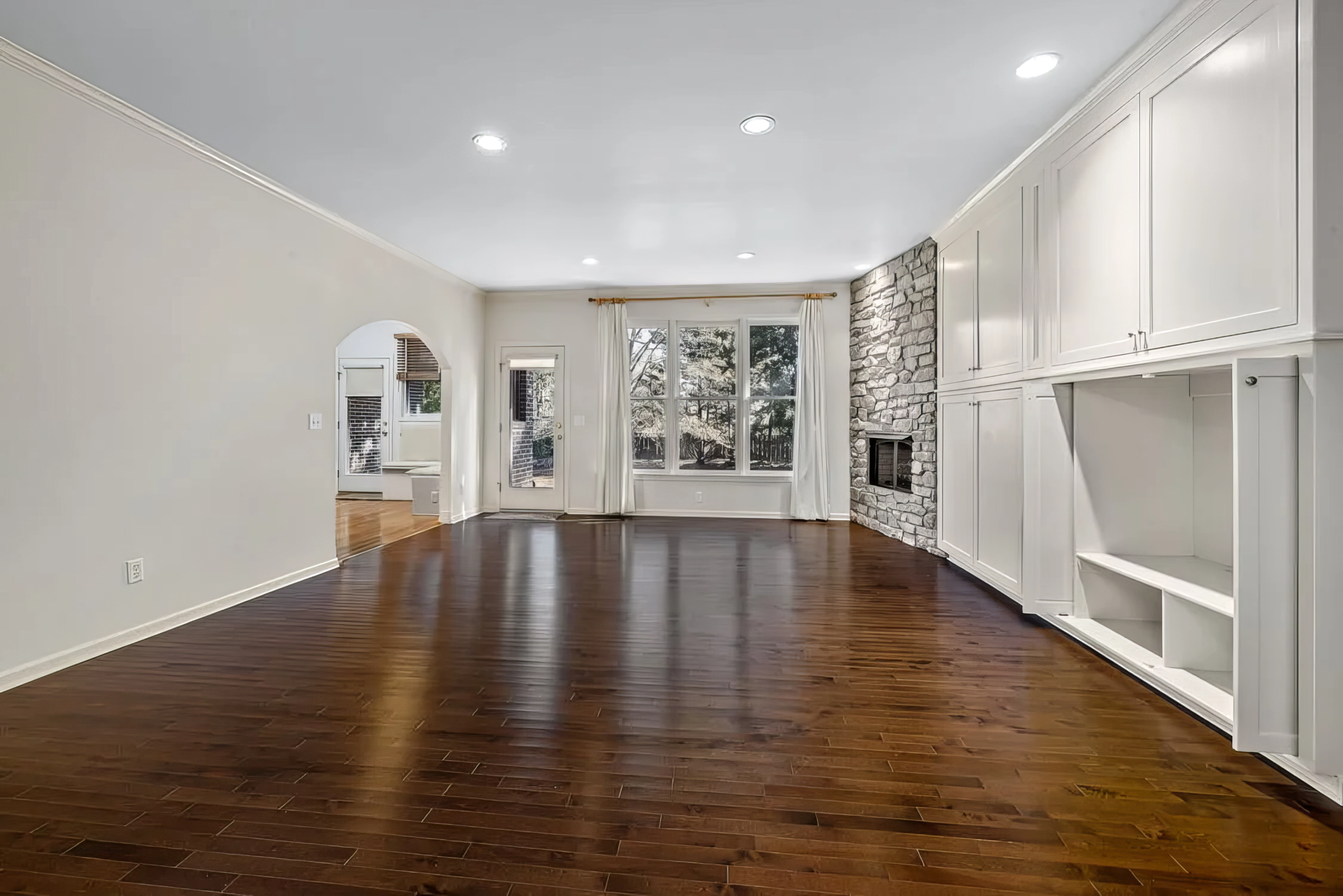 Professional flooring installation in Kansas City