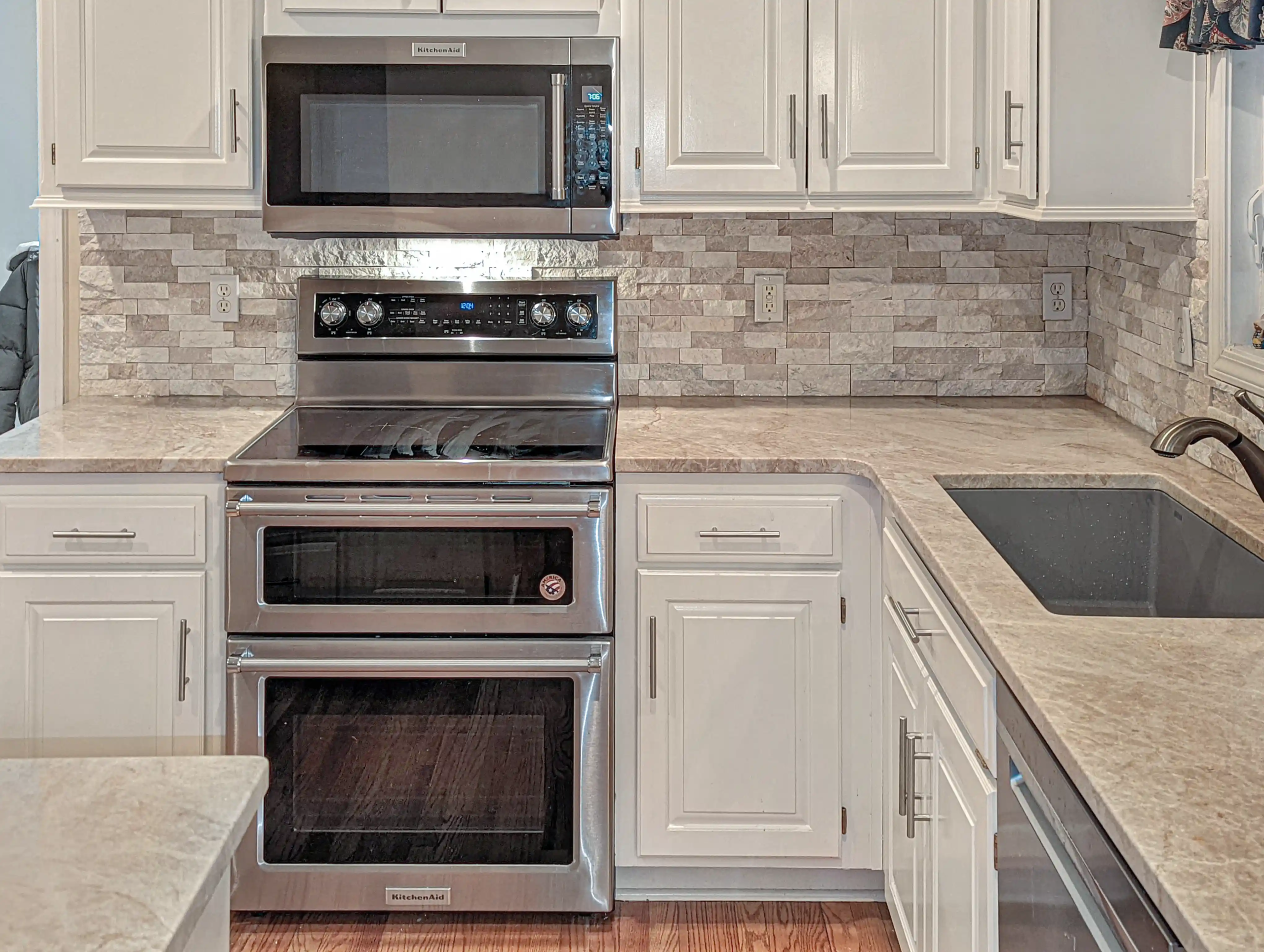 Stacked stone tile backsplash installation - Olathe, KS